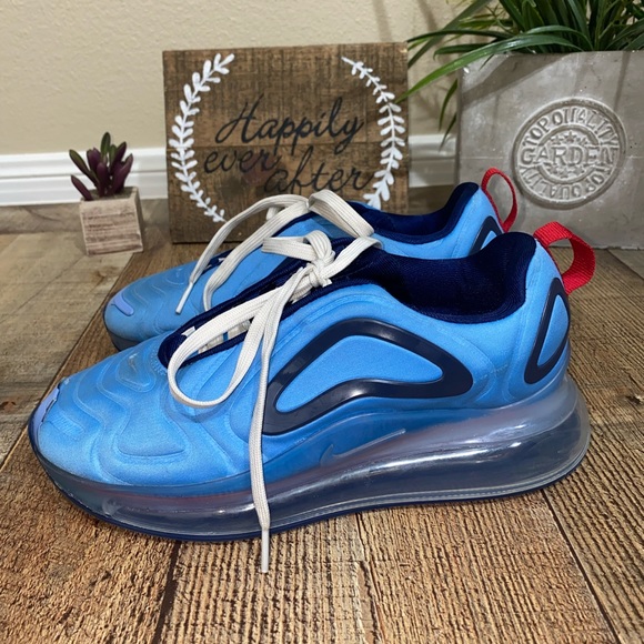 Nike Shoes - Nike
W Air Max 720